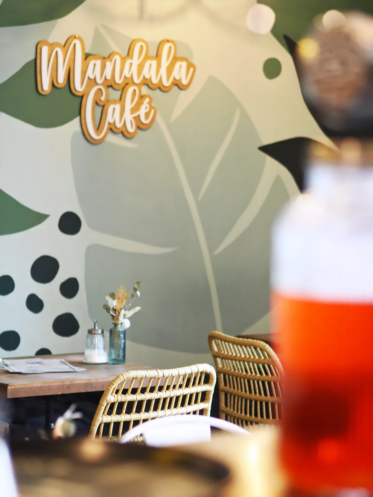 Mur décoré Mandala Café
